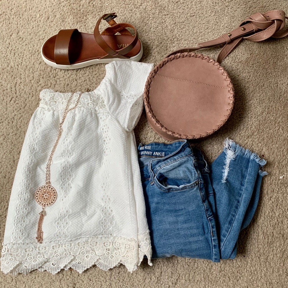 NWOT Francesca’s Off the Shoulder Blouse